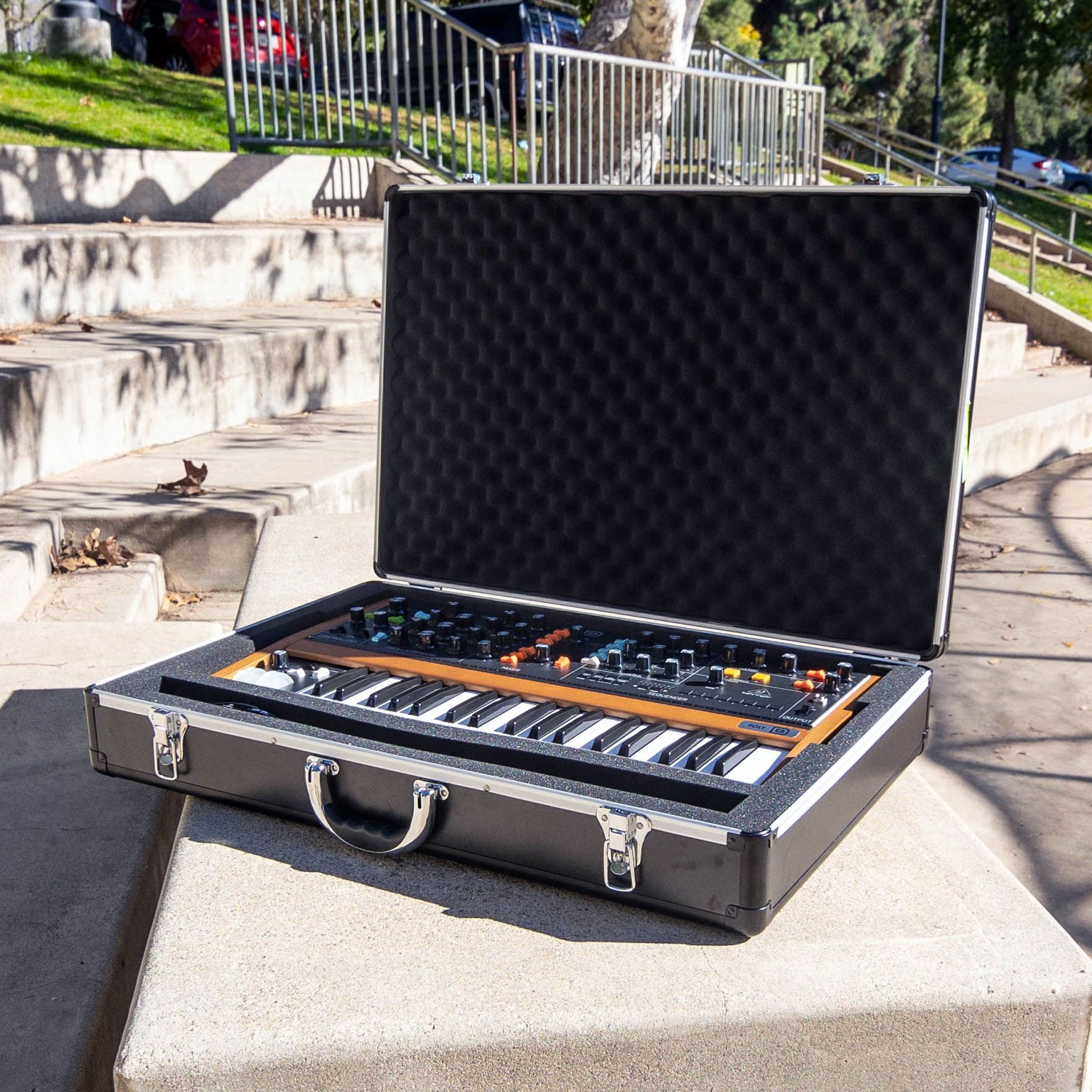 UNISON Case For The Behringer POLY D / MonoPoly